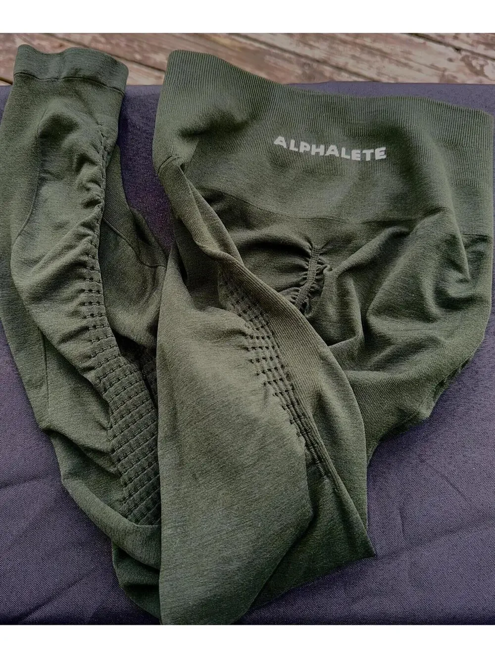 Contour Mid Rise Legging - Rare Color Grove - Picture 8 of 9